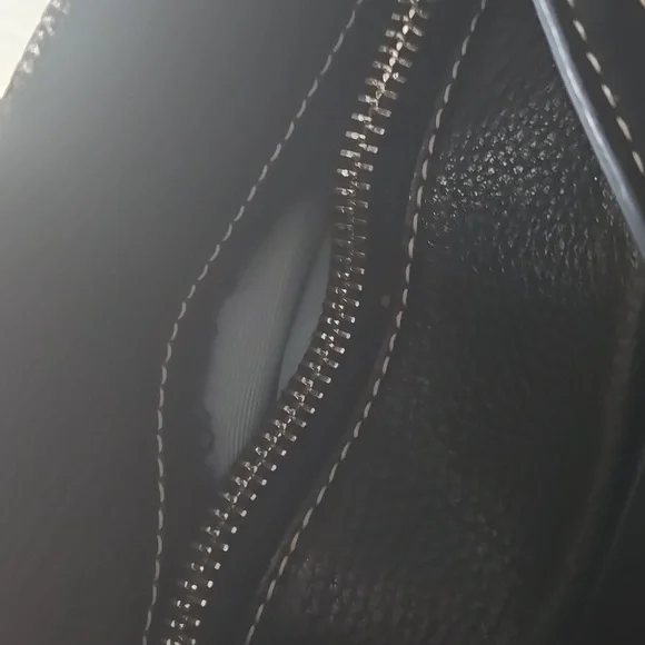 Coach - Picture 7 of 8